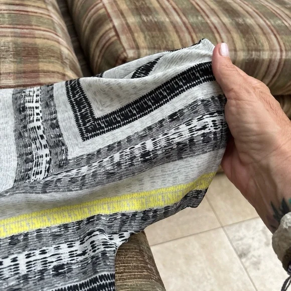 BCBGMaxAzria Black and White Pencil Mini Skirt - Picture 6 of 6